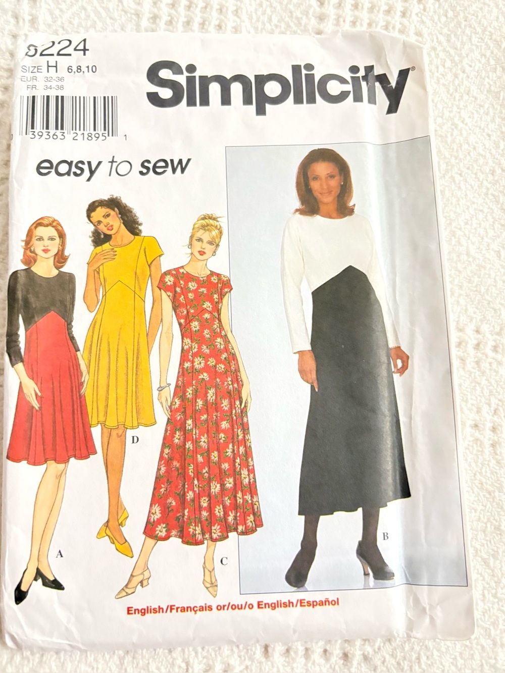 Simplicity Easy to Sew Pattern 8224H for Misses’ Dresses
